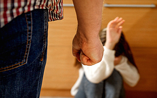 Ełk walczy z przemocą domową. Jak można zwiększyć bezpieczeństwo w rodzinach?
